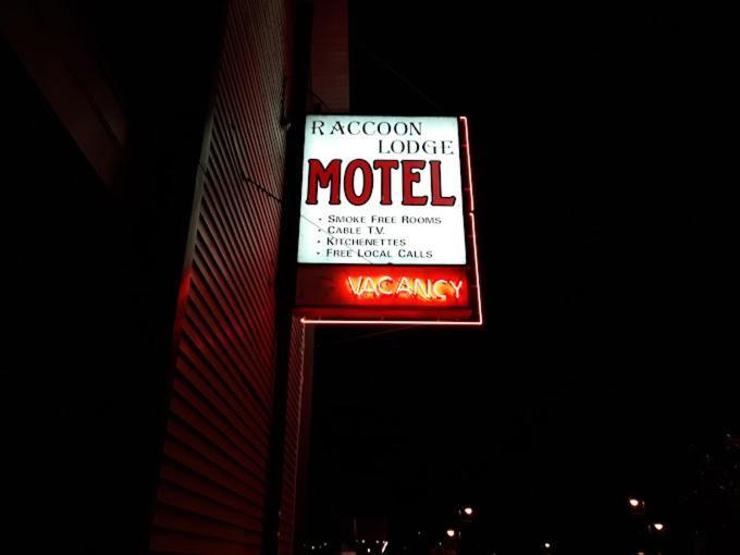 Raccoon Lodge Motel シルバン・レイク エクステリア 写真